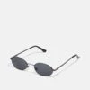 Pier One UNISEX - Sonnenbrille - Black 2 Pier One UNISEX - Sonnenbrille - Black -Pier One Verkaufsgeschäft 0684b110b034459a8fe80f544968eaf7