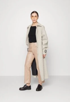 Pier One BLUE LIGHT UNISEX - Blue Light Brillen - Transparent -Pier One Verkaufsgeschäft 09ff02ccfd5e4d668df1ec1756fc96a5