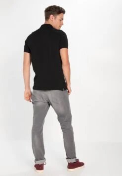 Pier One Poloshirt - Black -Pier One Verkaufsgeschäft 1154fb526df44726860f8539ff36c43c