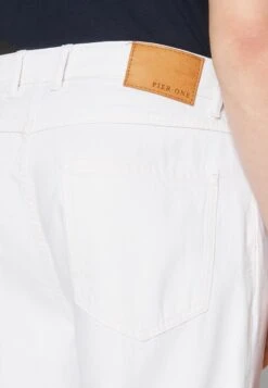 Pier One Jeans Relaxed Fit - White -Pier One Verkaufsgeschäft 15774f17eb674fa799cc0b0cc36db0c9