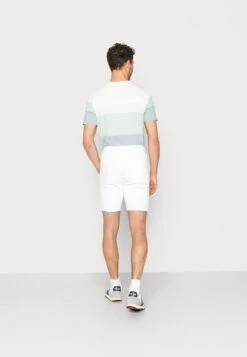 Pier One 2 PACK - Shorts - Black/white -Pier One Verkaufsgeschäft 1fcb6130c71647a5aaaa98a03da3880f