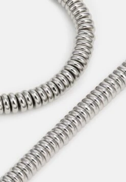 Pier One SET - Halskette - Silver-coloured 10 Pier One SET - Halskette - Silver-coloured -Pier One Verkaufsgeschäft 22d9866648dd43b78d9726ffb879520c