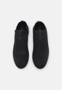 Pier One Slipper - Black 11 Pier One Slipper - Black -Pier One Verkaufsgeschäft 2d4bd3ab3a774a0fb84c0762292a2fa0