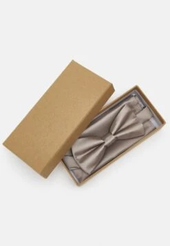 Pier One SET - Einstecktuch - Stone 12 Pier One SET - Einstecktuch - Stone -Pier One Verkaufsgeschäft 2e20d7fb99604f3ebdc21ea5b1233e9d