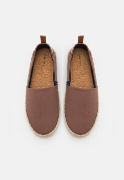 Pier One UNISEX - Espadrille - Brown -Pier One Verkaufsgeschäft 31da881e18bf49df90b20d8e283884c8