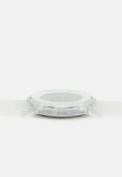 Pier One Digitaluhr - Transparent -Pier One Verkaufsgeschäft 4386d6beaa344030852b52d67b353427
