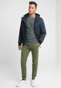 Pier One SLIM FIT CHINO - Chino - Dark Green 9 Pier One SLIM FIT CHINO - Chino - Dark Green -Pier One Verkaufsgeschäft 463f702f2ed3482db03c4046bdc1b5b4