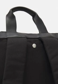 Pier One UNISEX - Tagesrucksack - Black -Pier One Verkaufsgeschäft 55dca9fd9ee84dd0b4ed2ff1ad2b82d1