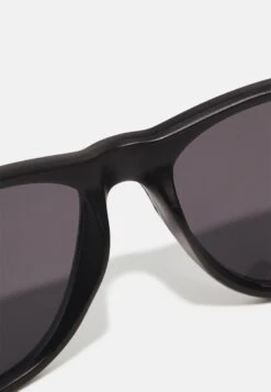 Pier One Sonnenbrille - Black 10 Pier One Sonnenbrille - Black -Pier One Verkaufsgeschäft 5cae9ee2197444659b89edf37e01ca87