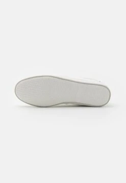Pier One UNISEX - Sneaker Low - White 12 Pier One UNISEX - Sneaker Low - White -Pier One Verkaufsgeschäft 68719e2527e2402e931a903c66ab7baf