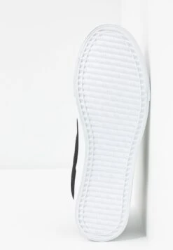 Pier One Sneaker Low - Black 12 Pier One Sneaker Low - Black -Pier One Verkaufsgeschäft 6b80b5091d384f6090c5f67b2a982c51