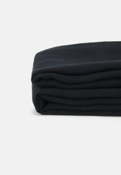 Pier One UNISEX - Schal - Black 9 Pier One UNISEX - Schal - Black -Pier One Verkaufsgeschäft 722fb4f3f3bd419ab623002ac264adcf