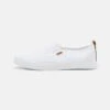 Pier One UNISEX - Slipper - White 2 Pier One UNISEX - Slipper - White -Pier One Verkaufsgeschäft 79bbb5f233b845ab8f7e0aa5d09eaa0e