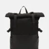 Pier One UNISEX - Tagesrucksack - Black -Pier One Verkaufsgeschäft 7af96e1b984841ee82eff3b4513d2f0c