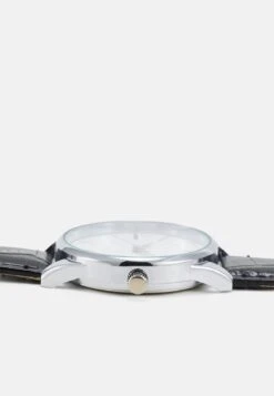 Pier One UNISEX - Uhr - Black -Pier One Verkaufsgeschäft 8310a8d6beeb42dfa6f09289ac50faa8