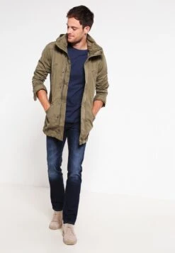 Neue Produkte -Pier One Verkaufsgeschäft 84e618d46ade423d9f766c642c33c36c