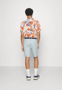 Pier One Shorts - Light Blue 10 Pier One Shorts - Light Blue -Pier One Verkaufsgeschäft 85c8acd4ec2547ee9532718566d688e0