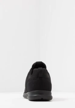 Pier One Sneaker Low - Black 11 Pier One Sneaker Low - Black -Pier One Verkaufsgeschäft 8c04451f4e72418c90d848f6c7b77d6d