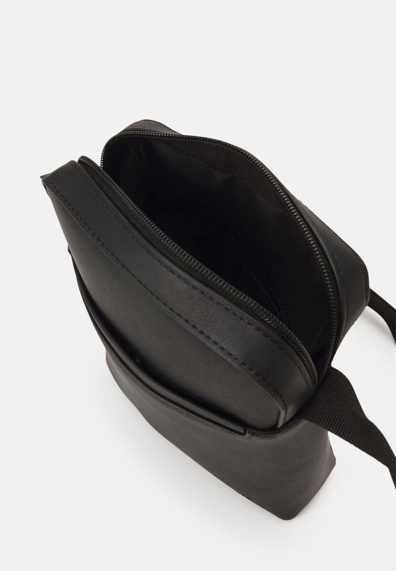 Pier One Umhängetasche - Black 5 Pier One Umhängetasche - Black – Bild 3