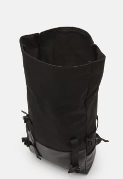 Pier One UNISEX - Tagesrucksack - Black -Pier One Verkaufsgeschäft 90ef054aa1654346993f0d687704ac8b