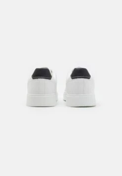 Pier One UNISEX - Sneaker Low - White 10 Pier One UNISEX - Sneaker Low - White -Pier One Verkaufsgeschäft 93389823d7c54ea3baab2e6817d7366e