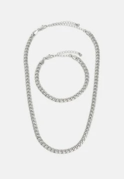 Pier One SET - Halskette - Silver-coloured 11 Pier One SET - Halskette - Silver-coloured -Pier One Verkaufsgeschäft 97372d0df2f14340967b71ddeb8c91aa 1