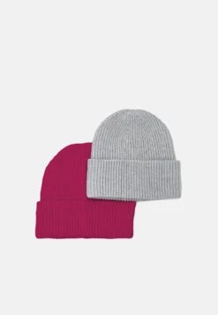 Pier One UNISEX 2 PACK - Mütze - Red/grey 11 Pier One UNISEX 2 PACK - Mütze - Red/grey -Pier One Verkaufsgeschäft 974eebccedc348d4971691706216c905 1