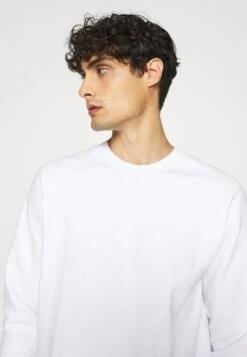 Pier One 2 PACK - Sweatshirt - White/black -Pier One Verkaufsgeschäft a5485bef5ad44f4282ce09e954d19f56