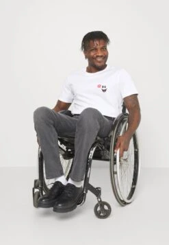 Pier One Jeans Straight Leg - Grey Denim 11 Pier One Jeans Straight Leg - Grey Denim -Pier One Verkaufsgeschäft aa391ddaeb5b4eb88a37b8d011fe8892