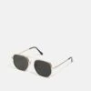 Pier One Sonnenbrille - Black 1 Pier One Sonnenbrille - Black -Pier One Verkaufsgeschäft bac1ae3bf1b548ab8b4812e1fdbbde08