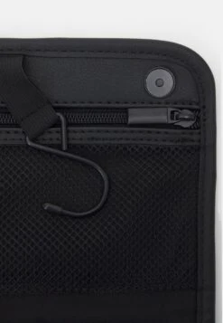 Pier One UNISEX - Kosmetiktasche - Black -Pier One Verkaufsgeschäft c7addbd3735e449b8900c642b6503c2b