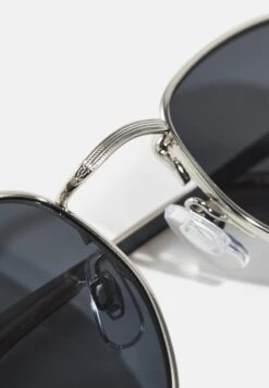 Pier One UNISEX - Sonnenbrille - Black/silver-coloured -Pier One Verkaufsgeschäft da6411816b774c29a62a47723bc36ae2