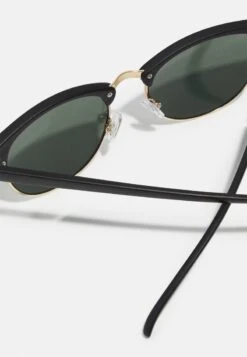 Pier One UNISEX - Sonnenbrille - Black/green -Pier One Verkaufsgeschäft e1f96fdeaeb540b5afa394ab48bca716