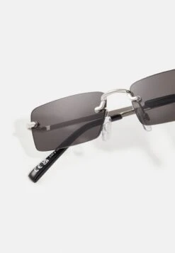 Pier One UNISEX - Sonnenbrille - Black -Pier One Verkaufsgeschäft e4b924402d194b83882d18a8e7fb02b3