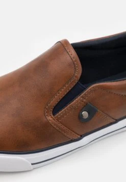 Pier One UNISEX - Sneaker Low - Cognac -Pier One Verkaufsgeschäft f058df5219ea428a83bbd58c676e7254