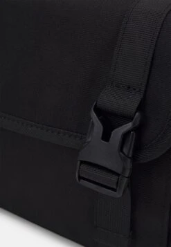 Pier One UNISEX - Umhängetasche - Black 11 Pier One UNISEX - Umhängetasche - Black -Pier One Verkaufsgeschäft f6be7e6f25484afd818fa13238f4a0f4