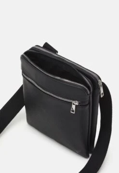 Pier One Umhängetasche - Black -Pier One Verkaufsgeschäft f9bb958993764e698024730ddb4191e3